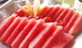 五万人吃瓜,一场别开生面的“吃瓜”狂欢