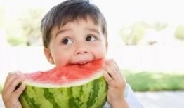 小孩吃瓜中毒,揭秘小孩吃瓜中毒的惊险经历