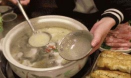 大爷吃瓜喝汤视频,太治愈了！