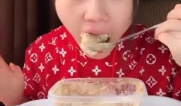 小姐姐吃细瓜,小姐姐的甜蜜细瓜时光