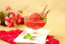 吃沙漠瓜的季节