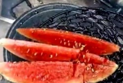 吃瓜黑暗料理,惊悚味蕾之旅