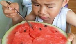 吃东西吃瓜的视频