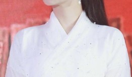 恋综吃瓜女强人,恋综中的甜蜜与争议