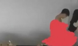 吃瓜情侣学校,吃瓜情侣的甜蜜日常揭秘