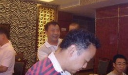 在逃叔叔吃瓜,揭秘神秘逃犯的幕后故事